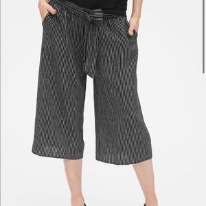 GAP Maternity Stripe Wide-Leg Crop Pants in Linen